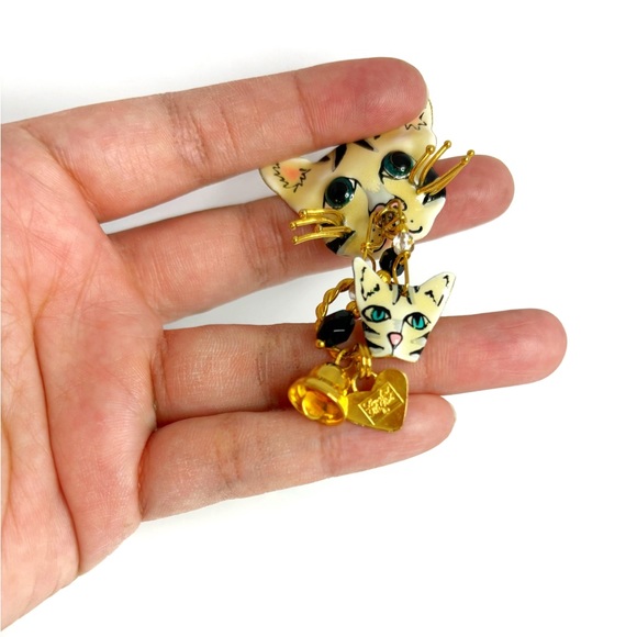 Lunch At The Ritz Cat Face Earrings - Picture 8 of 9